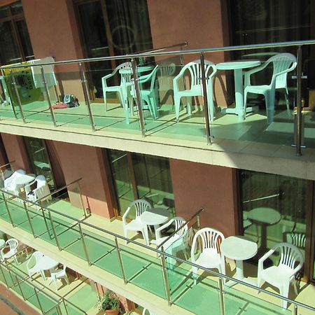 Maverick Hotel サニービーチ エクステリア 写真